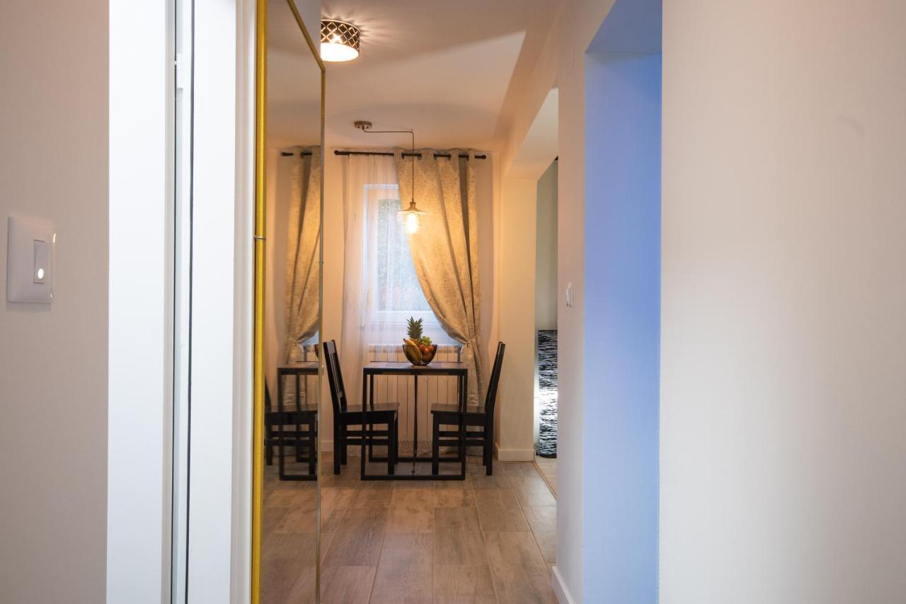 Wellness Studio D'Or - Exclusive New Apartment With Whirlpool, Sauna, Sunny Terrace, Private Parking Porec Bagian luar foto