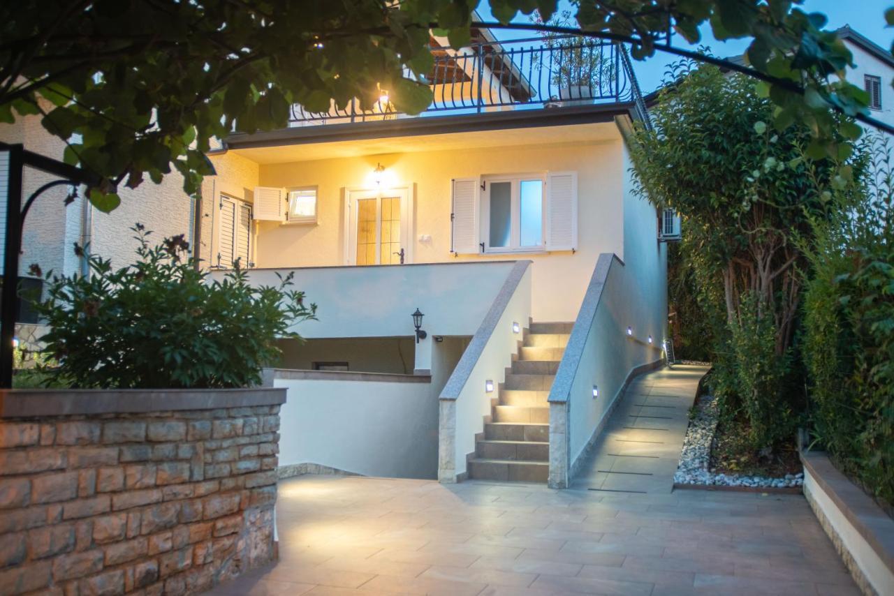 Wellness Studio D'Or - Exclusive New Apartment With Whirlpool, Sauna, Sunny Terrace, Private Parking Porec Bagian luar foto