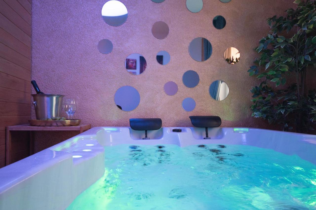 Wellness Studio D'Or - Exclusive New Apartment With Whirlpool, Sauna, Sunny Terrace, Private Parking Porec Bagian luar foto